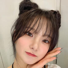 Yujin Yujin